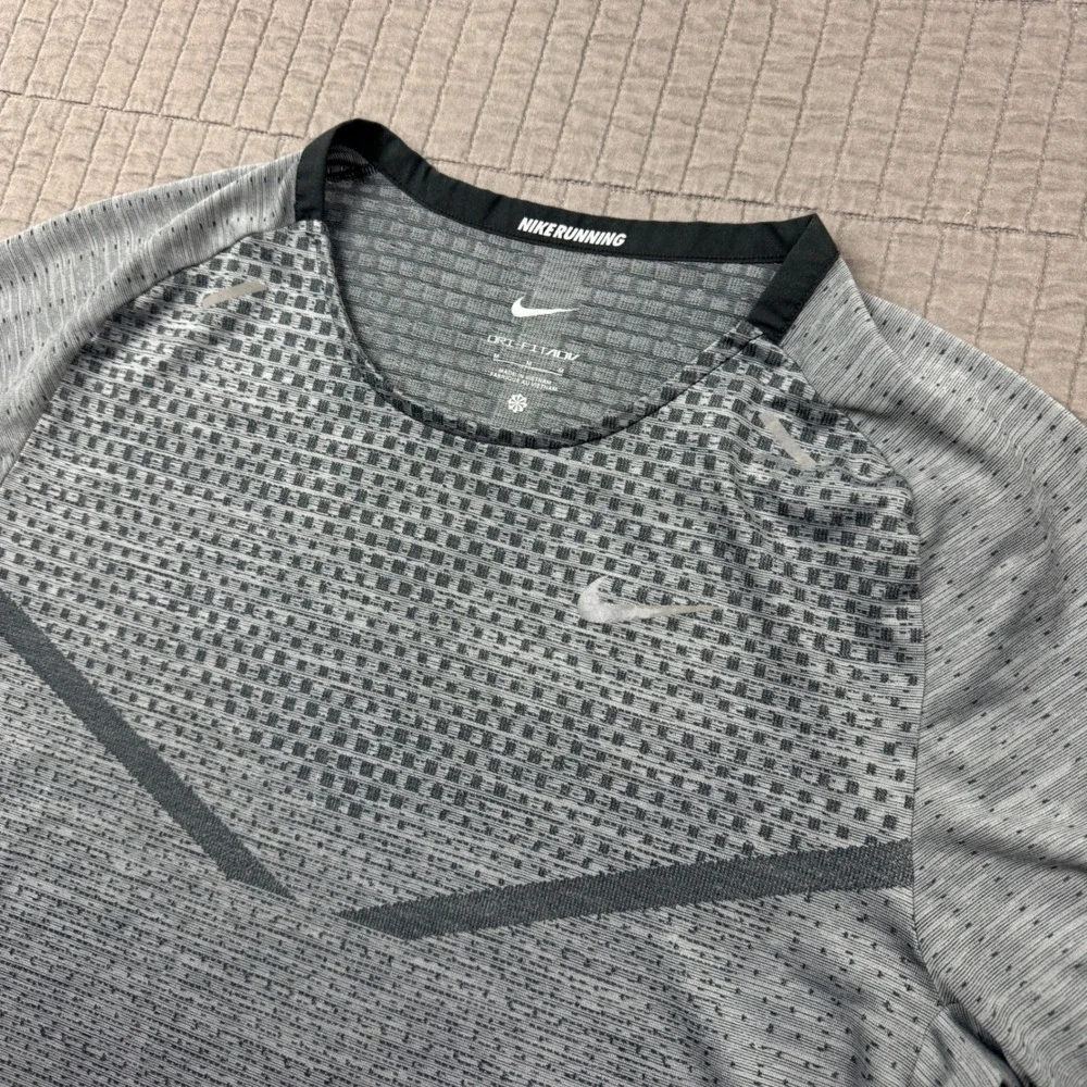 Nike Running Dri-FIT ADV Mens Medium Grey TechKnit Training Shirt Active Gym